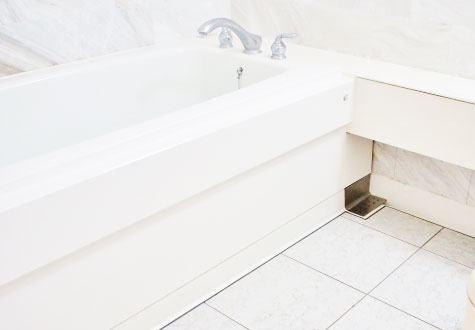 お風呂の段差や浴槽の保湿性能に注意する
