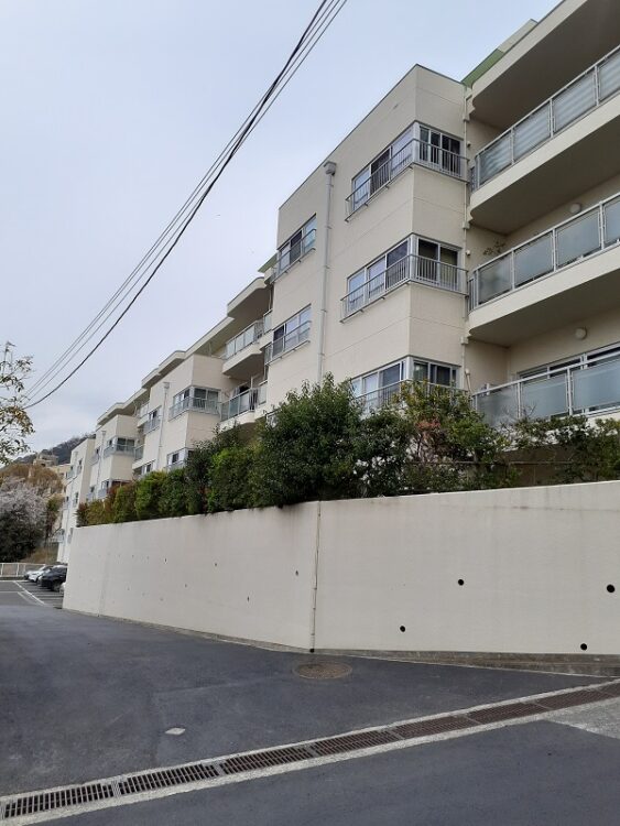 マン　1280　灘区高尾通４ 外観2