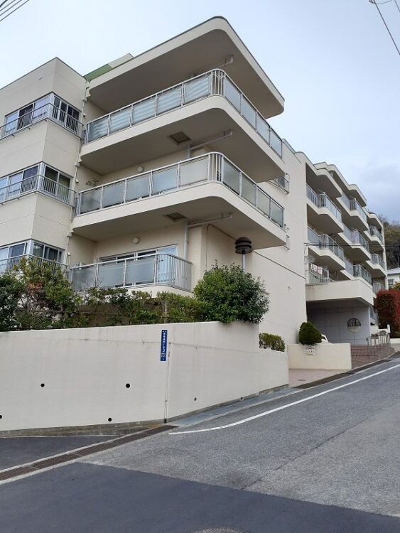 マン　1280　灘区高尾通４ 外観1